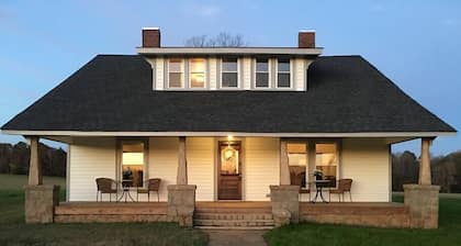 1901 Farmhouse peaceful nature experience