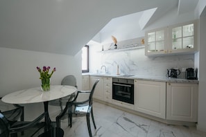 Fridge, oven, stovetop, coffee/tea maker - Boutique Apartments Imotski (Imotski)