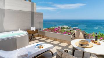 Ambassador Ocean View | Vista da sacada