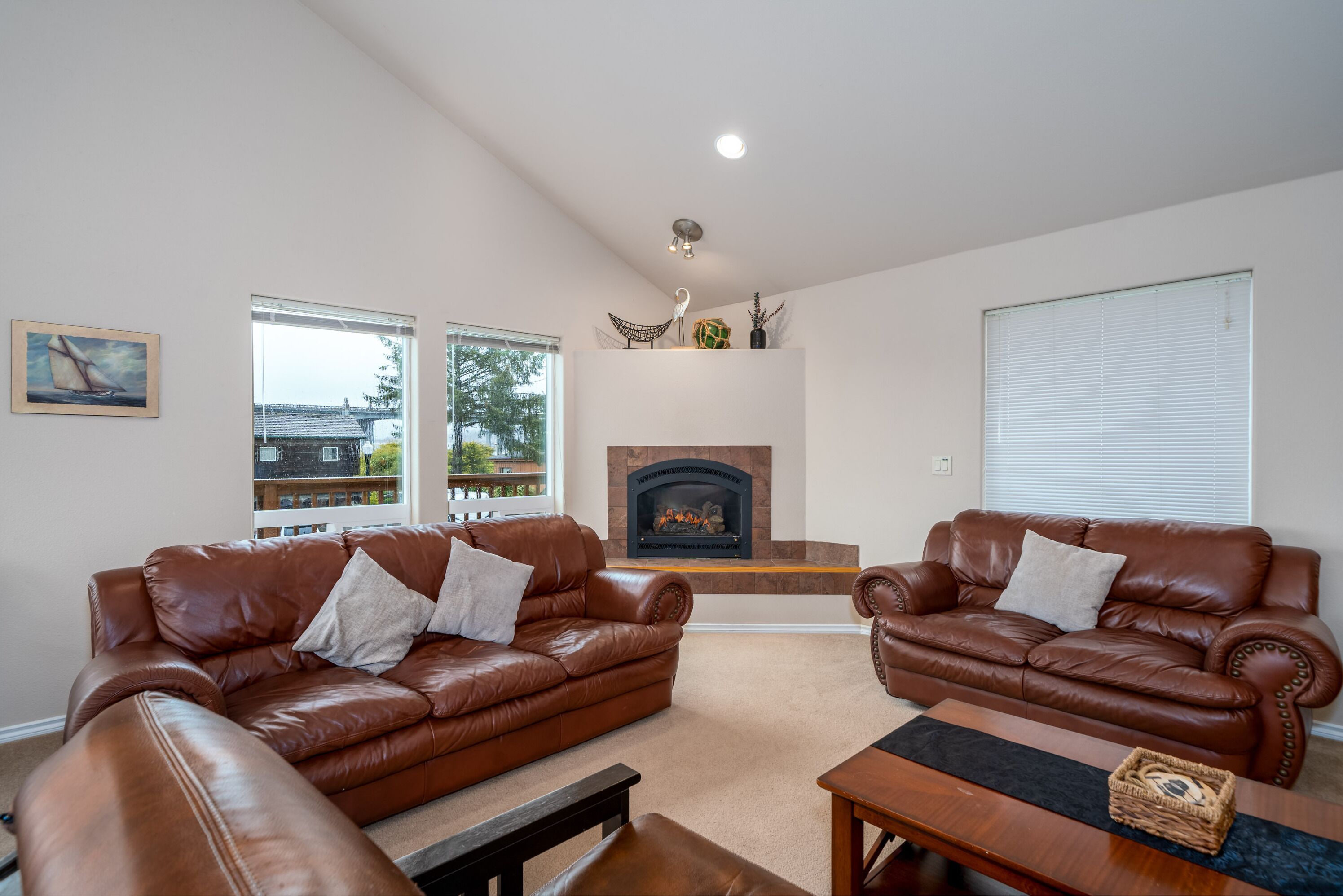 Luxury 3 Bedroom Home just south of the Yaquina Bay Bridge.