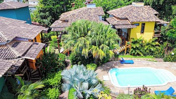 حمّام سباحة خارجي