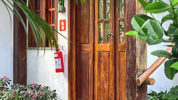 Minibar, muebles diferentes y wifi gratis