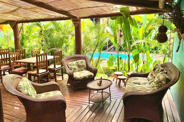 TV connectée de 28 pouces avec chaßnes numériques, télévision, Netflix