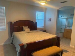 3 bedrooms, desk, free WiFi