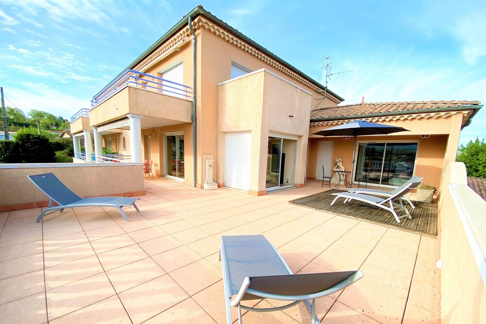 Luxury apartment 5p 2ch large terrace and solarium