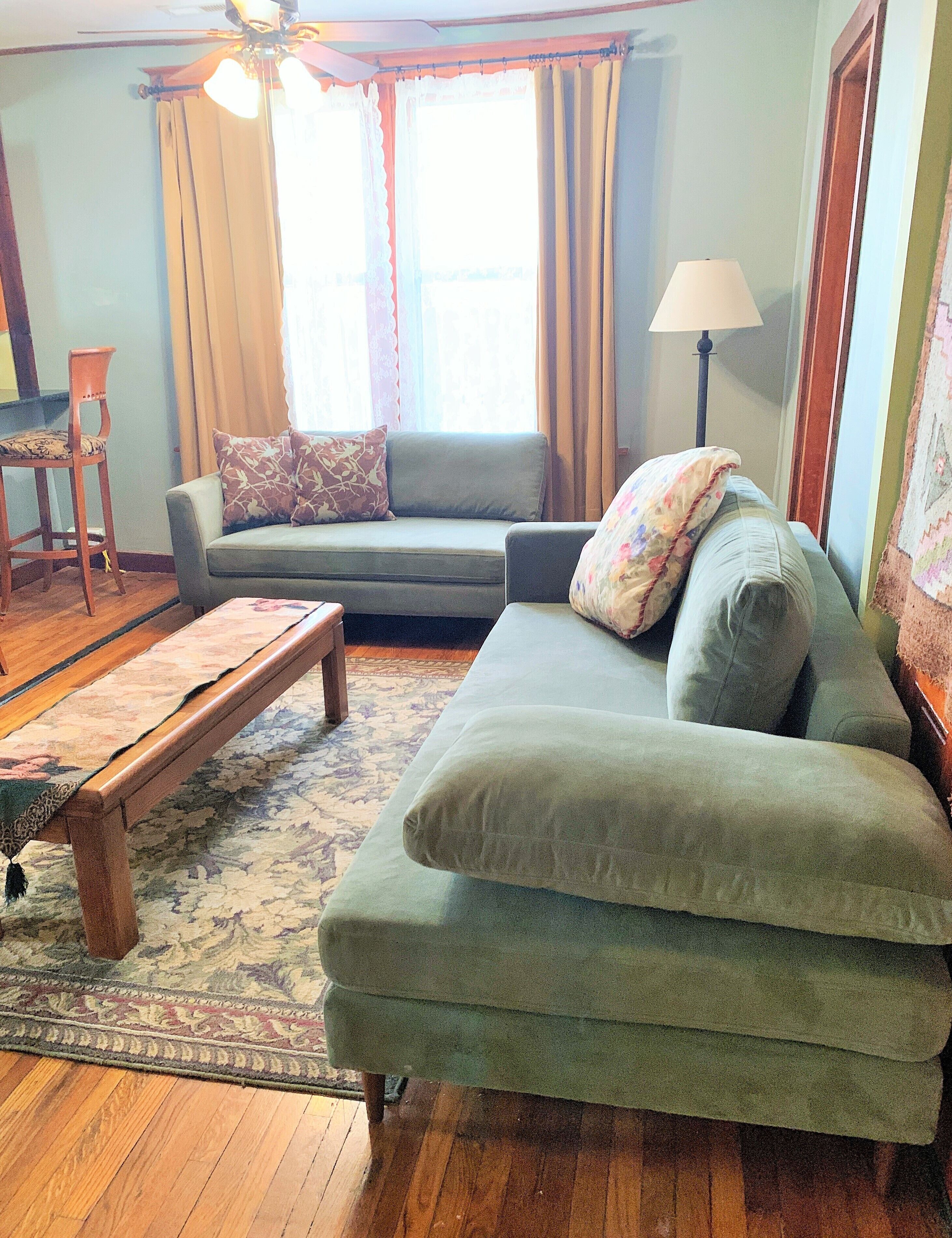 The Hendry House. Beautiful Historic House!