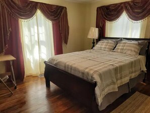 3 bedrooms, bed sheets