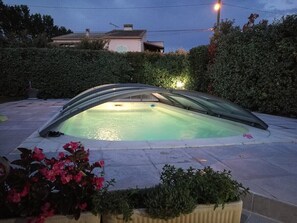 Piscine couverte, piscine extérieure