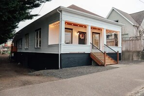 Exterior - Charming Historic Home in Raymond (Raymond)