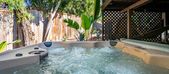 Chic Kensington Home | Hot Tub & Canyon Views