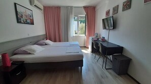 2 bedrooms, in-room safe, iron/ironing board, travel crib