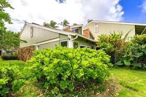 Condo (2 Bedrooms) | Exterior