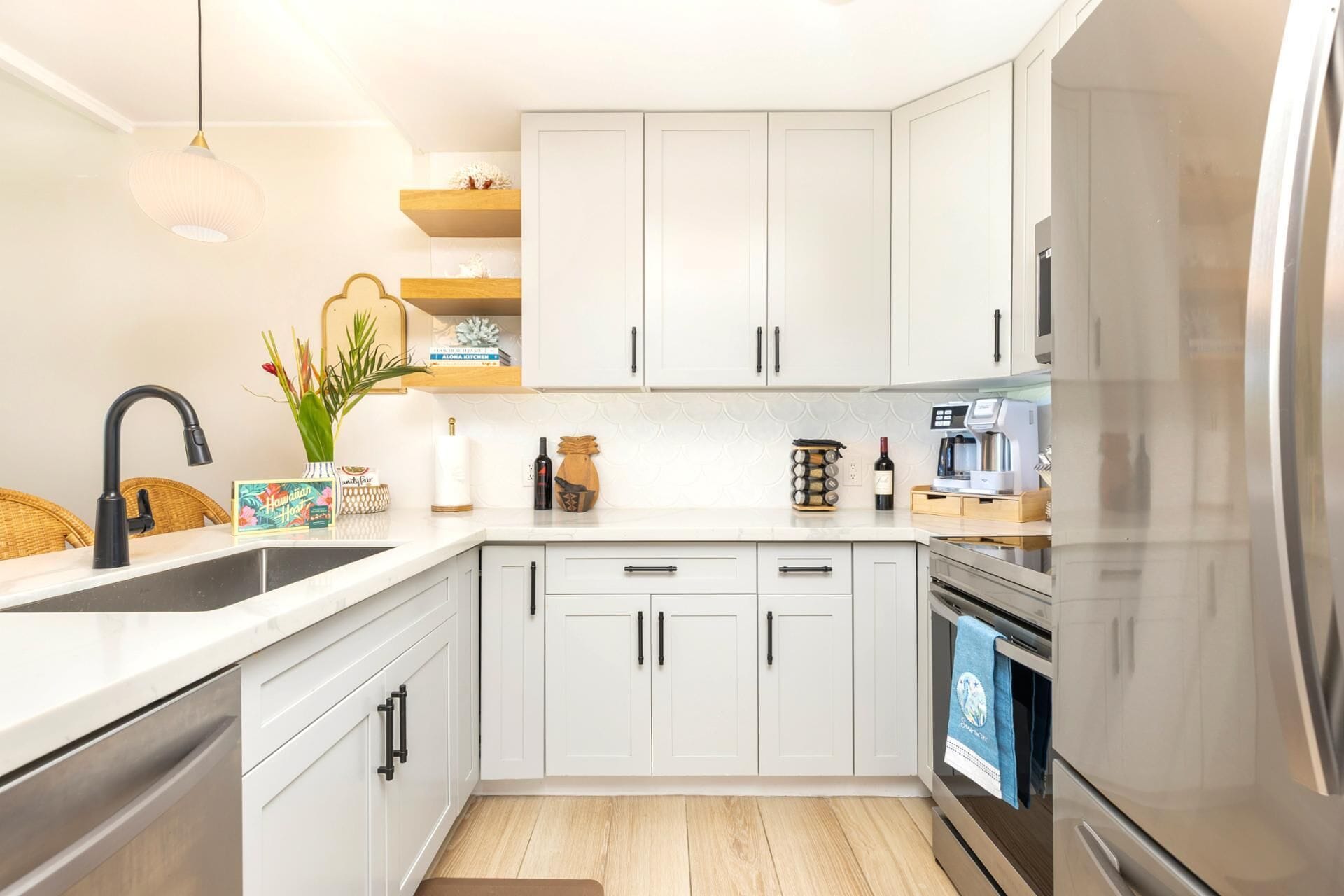 Condo | Private kitchen | Fridge, microwave, oven, coffee/tea maker