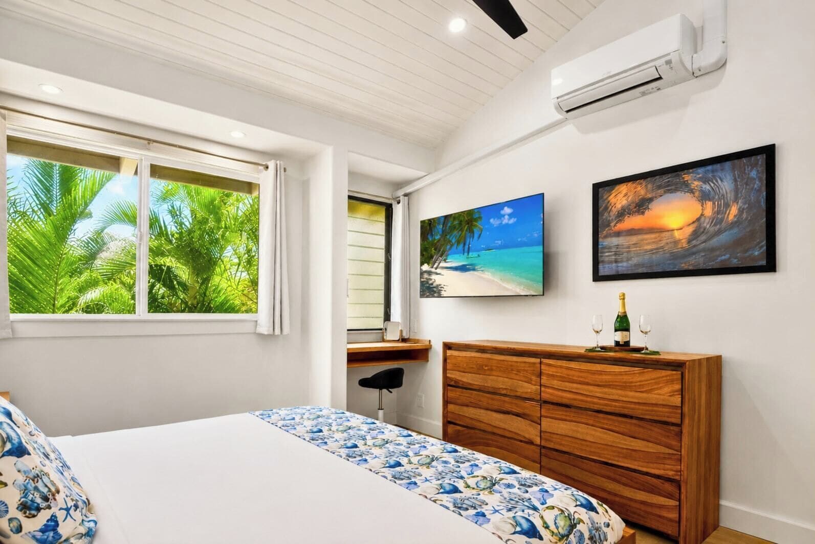 Condo (2 Bedrooms) | 1 bedroom, iron/ironing board, bed sheets