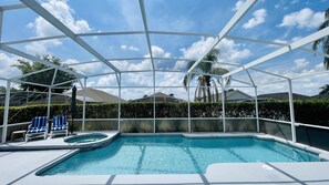 Beheizter Pool