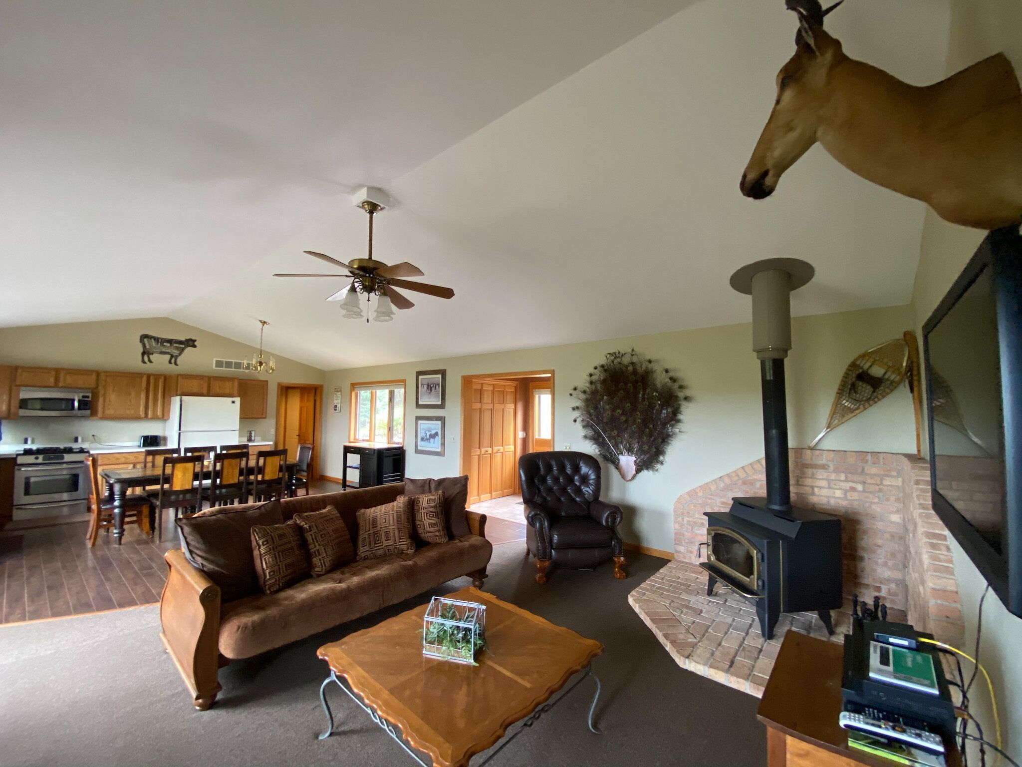 Ridgeview suites, near Galena Territory, 300 acre ranch. HotTub, Golf, Animals