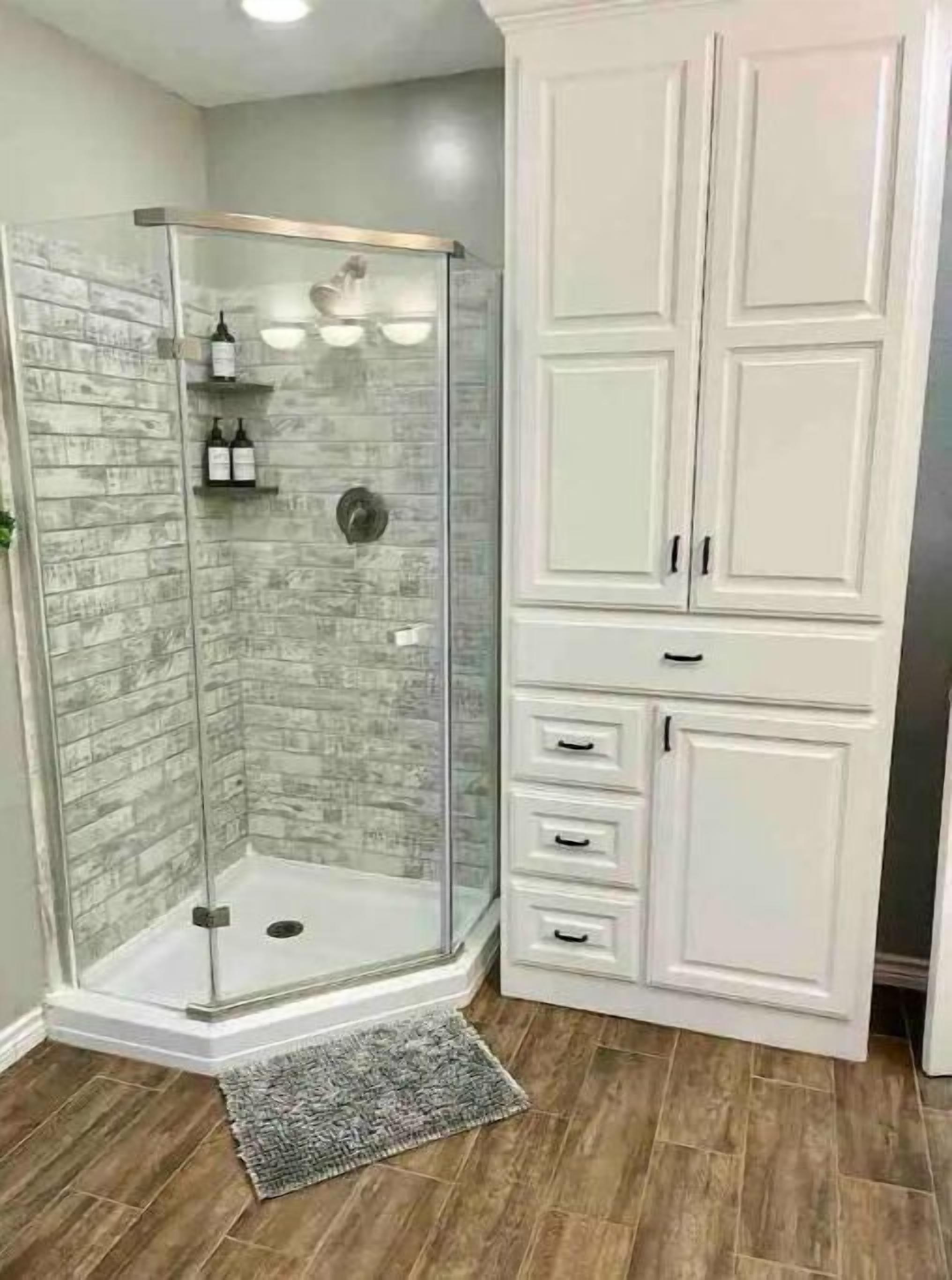 Lavish Living on Monroe