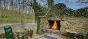 Historic Waterfront Retreat w/ Grill in Hagerstown