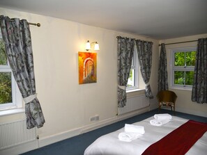 3 bedrooms, individually decorated, individually furnished, free WiFi - Heathfield (Taunton)