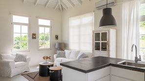 Comfort Suite | Living area