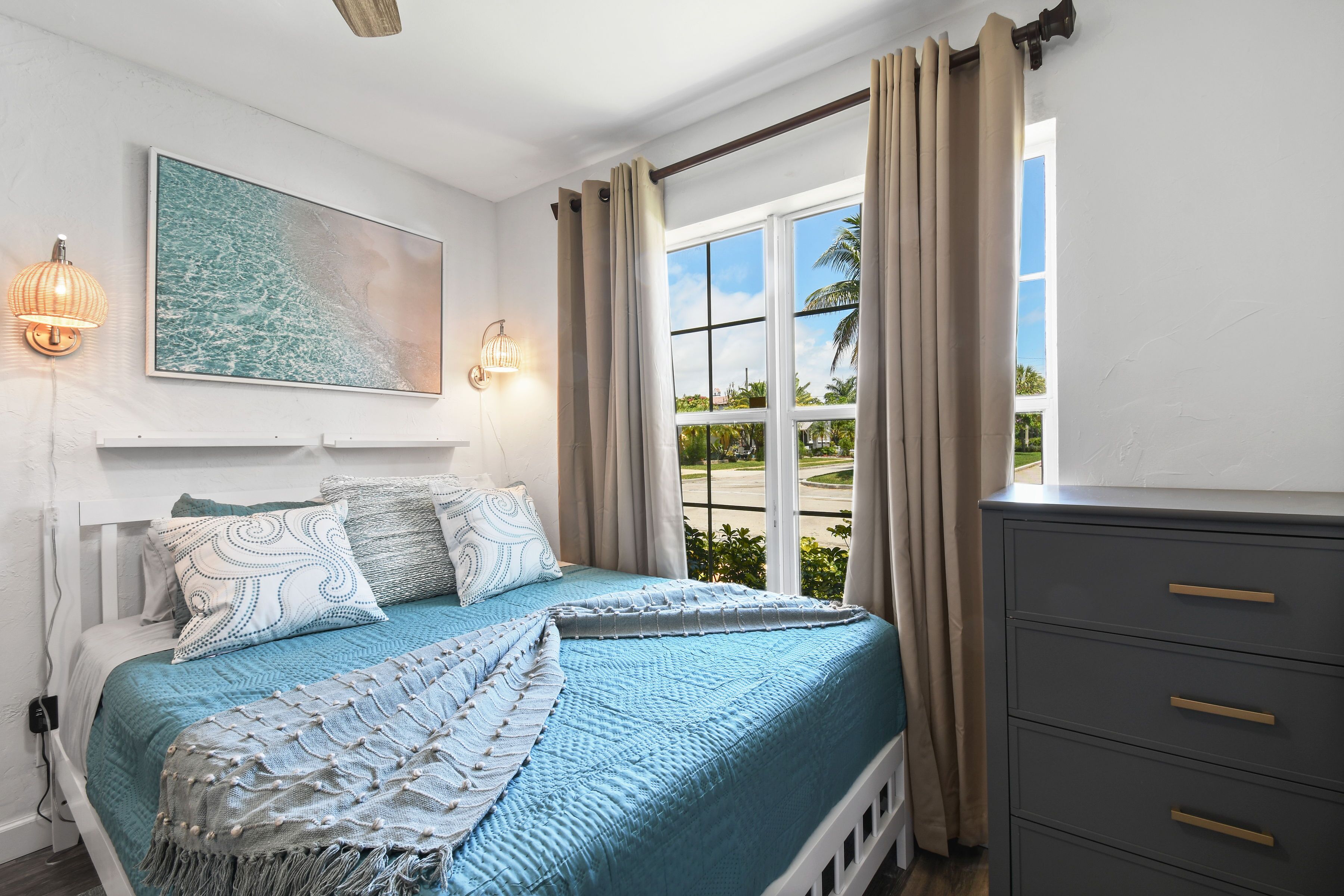 ★Beach Oasis | Tiki Cabana | Heated Pool | Cozy