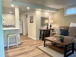Living area - Quaint Sammamish Bungalow (Sammamish)