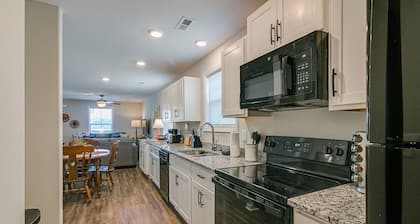 Franklin Haven by Johnathan (1010 Franklin, #A)