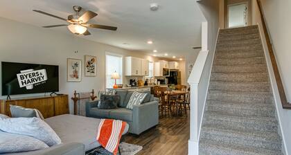 Franklin Haven by Johnathan (1010 Franklin, #A)