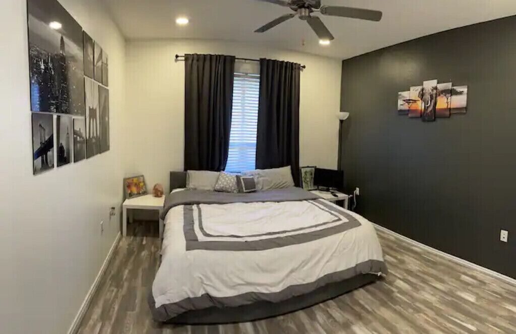 Cozy Apartment No Cleaning Fee in Uptown Houston