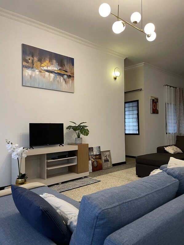 TV, books - The SNS Place (Three Bedroom Apartment in East Legon Hills, Accra) (Greater Accra Region)