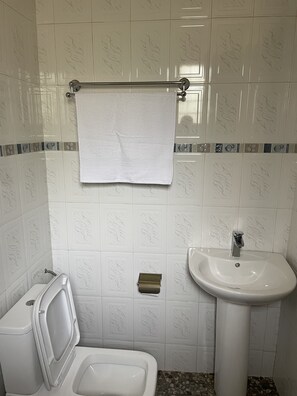 Shower, towels, soap - The SNS Place (Three Bedroom Apartment in East Legon Hills, Accra) (Greater Accra Region)