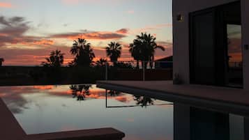 Außenpool, Infinity-Pool