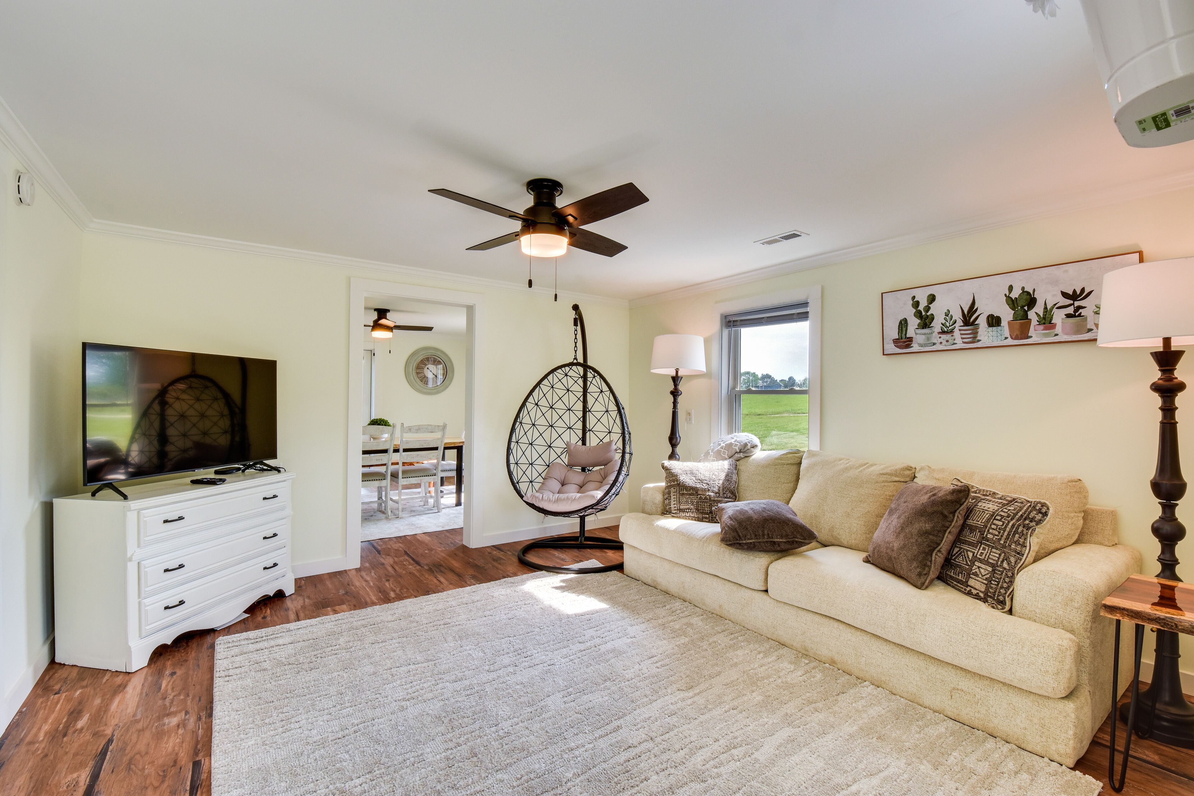 Cozy Fair Play Home w/ Deck 4 Mi to Lake Hartwell!