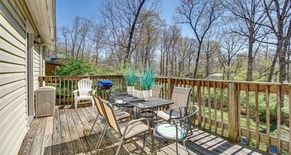 Walk to Shenandoah River: Homey Luray Cabin
