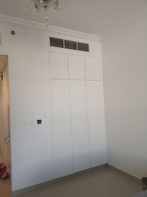 Interior - Fully furnished Beautiful Studio (Dubai)