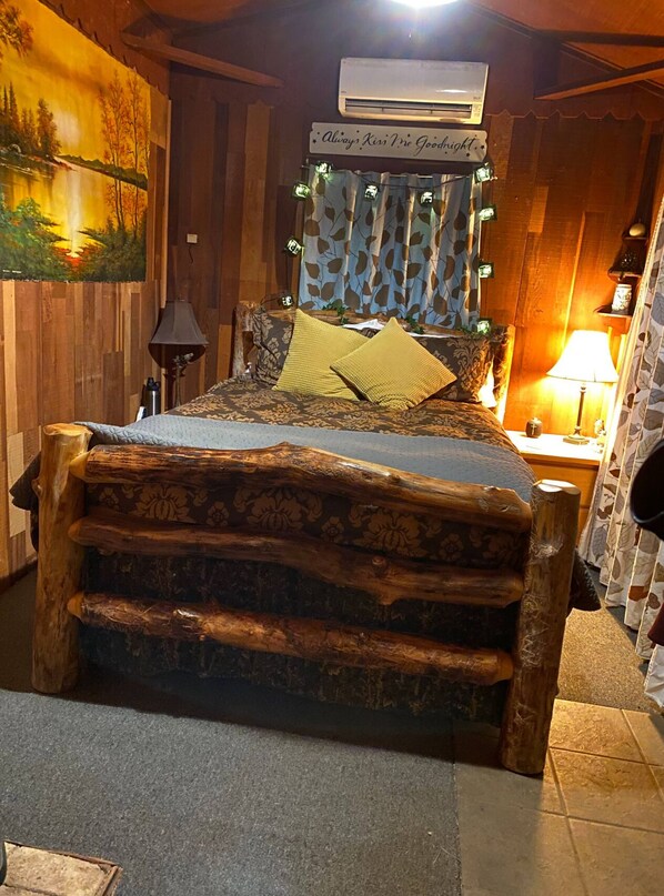 2 bedrooms, iron/ironing board, travel cot, free WiFi