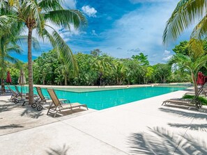 Alberca al aire libre