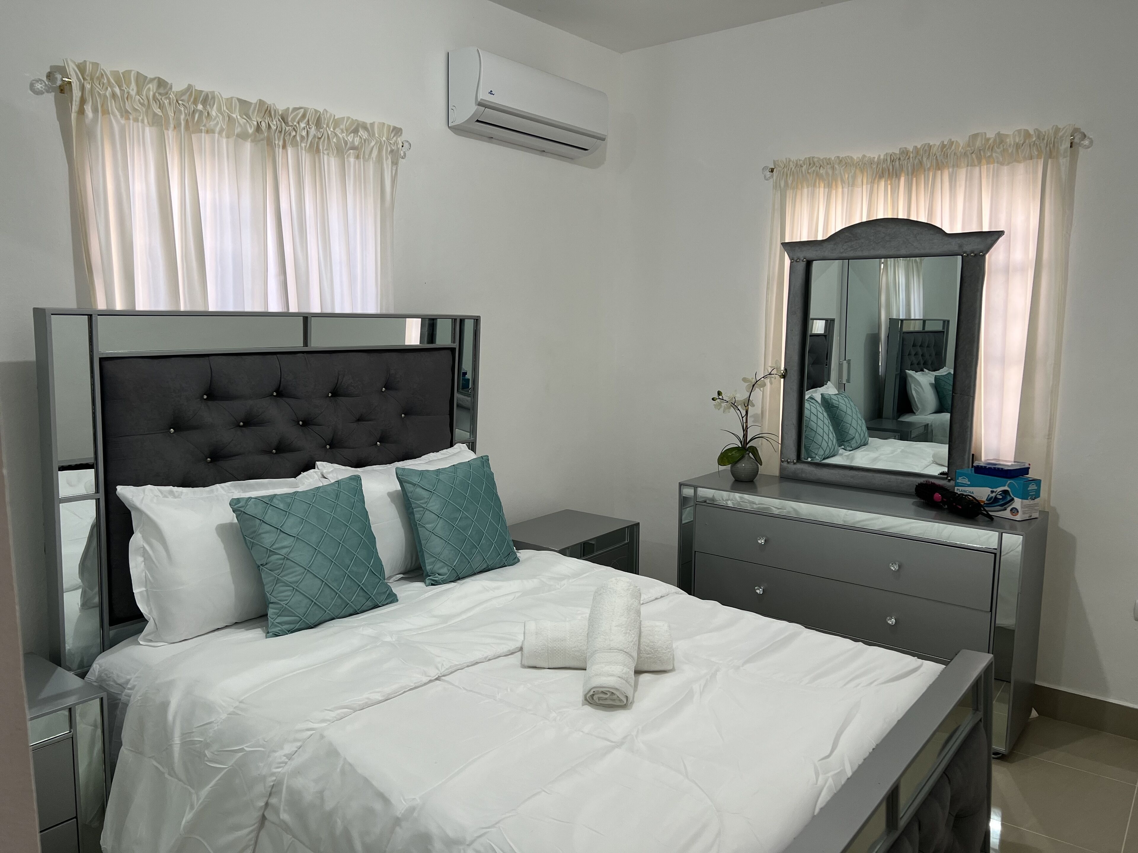 2 bedrooms, WiFi, bed sheets