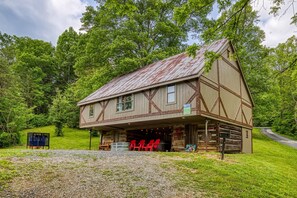 House, Multiple Beds (Barn at Buckhorn #2109) | Exterior