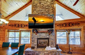 House, Multiple Beds (Black Beary Lodge #423) | Dining - Black Beary Lodge #423 (Gatlinburg)
