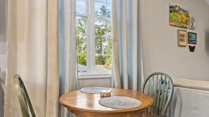 House, 1 Queen Bed (Creekside Hideaway #102) | Dining - Creekside Hideaway #102 (Sevierville)