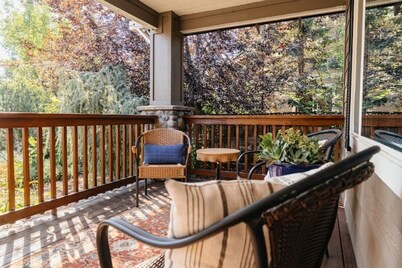 Upscale home with hot tub & backyard oasis!