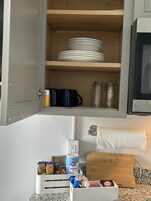 Habitación Confort | Cocina privada | Frigorífico, microondas, cafetera o tetera y tostadora