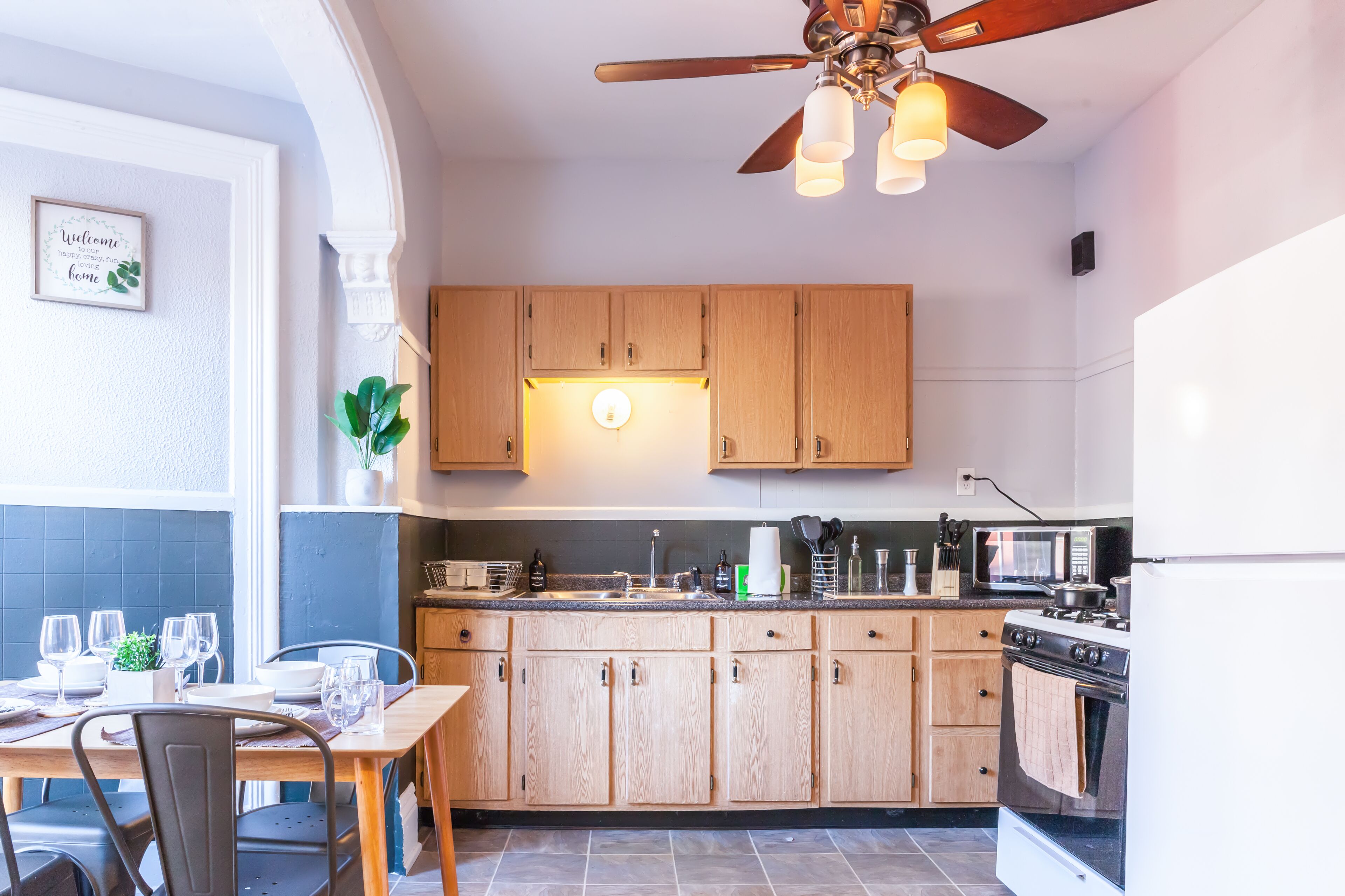 Spacious 2Bd in LowerWestside+Park+Desk+Modernise