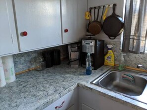 Private kitchen - Private lakefront retreat (Cleveland)