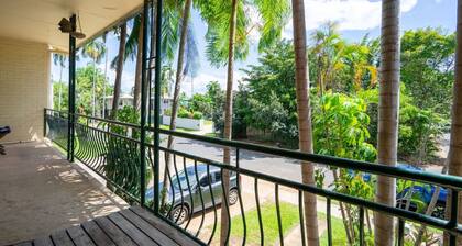 Nightcliff Retreat: Stylish 2BR Apt Near Foreshore