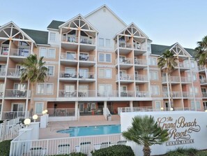 Exterior - Things are different at the beach ~~~ 🏖️ Come enjoy the breeze! (Gulf Shores)