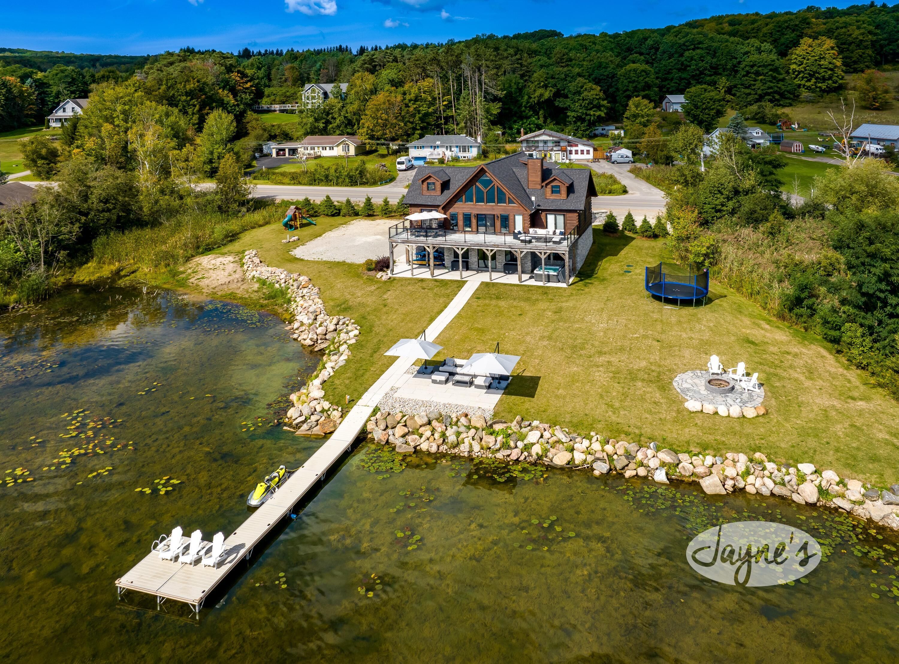 5 bed 4 bath cottage on Georgian Bay