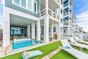 Outdoor pool, a heated pool