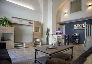 TV - Casa Colombo - The Fab Stay (Brindisi)